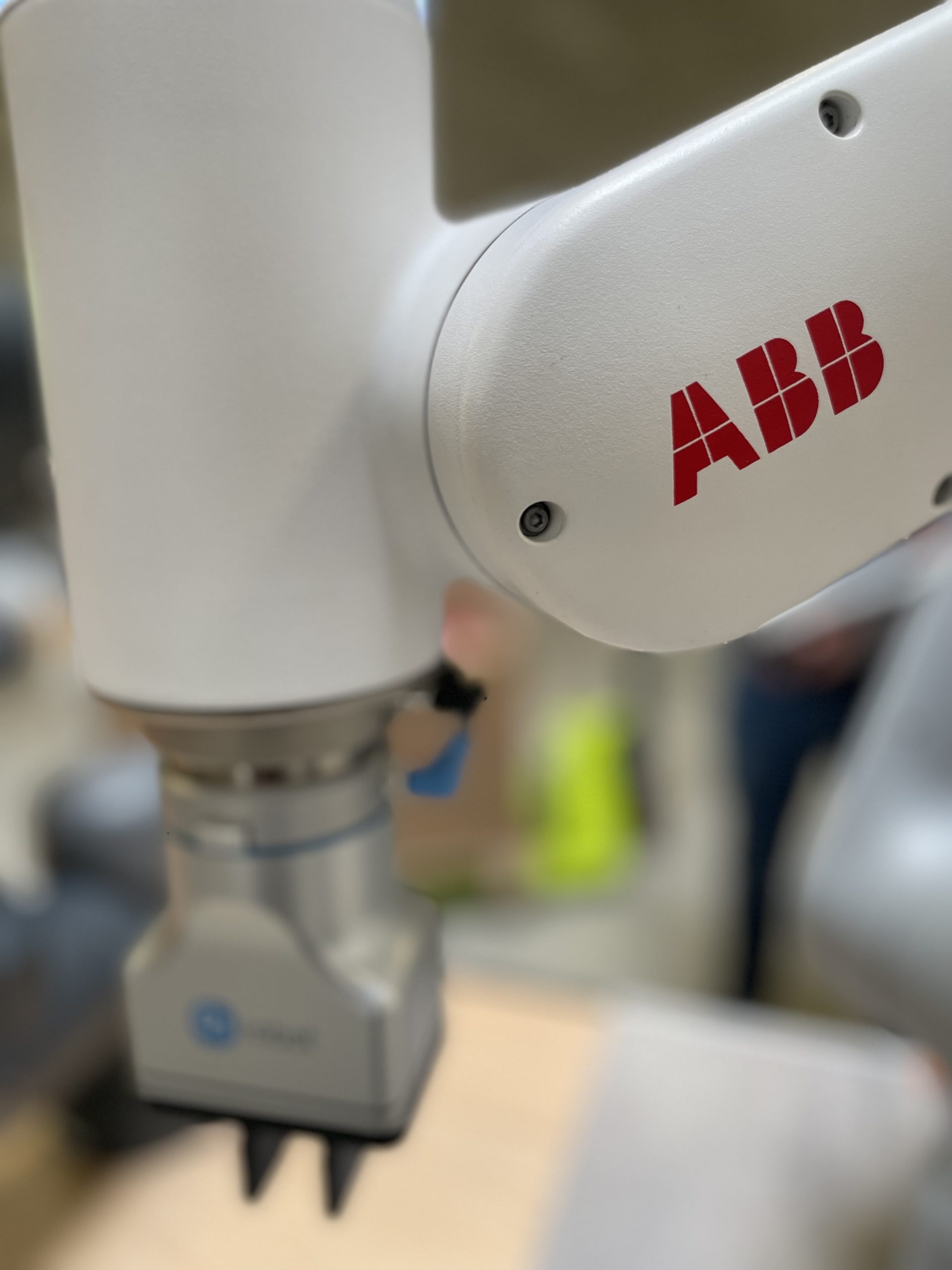 Zoom sur un outils automatisée de la marque ABB